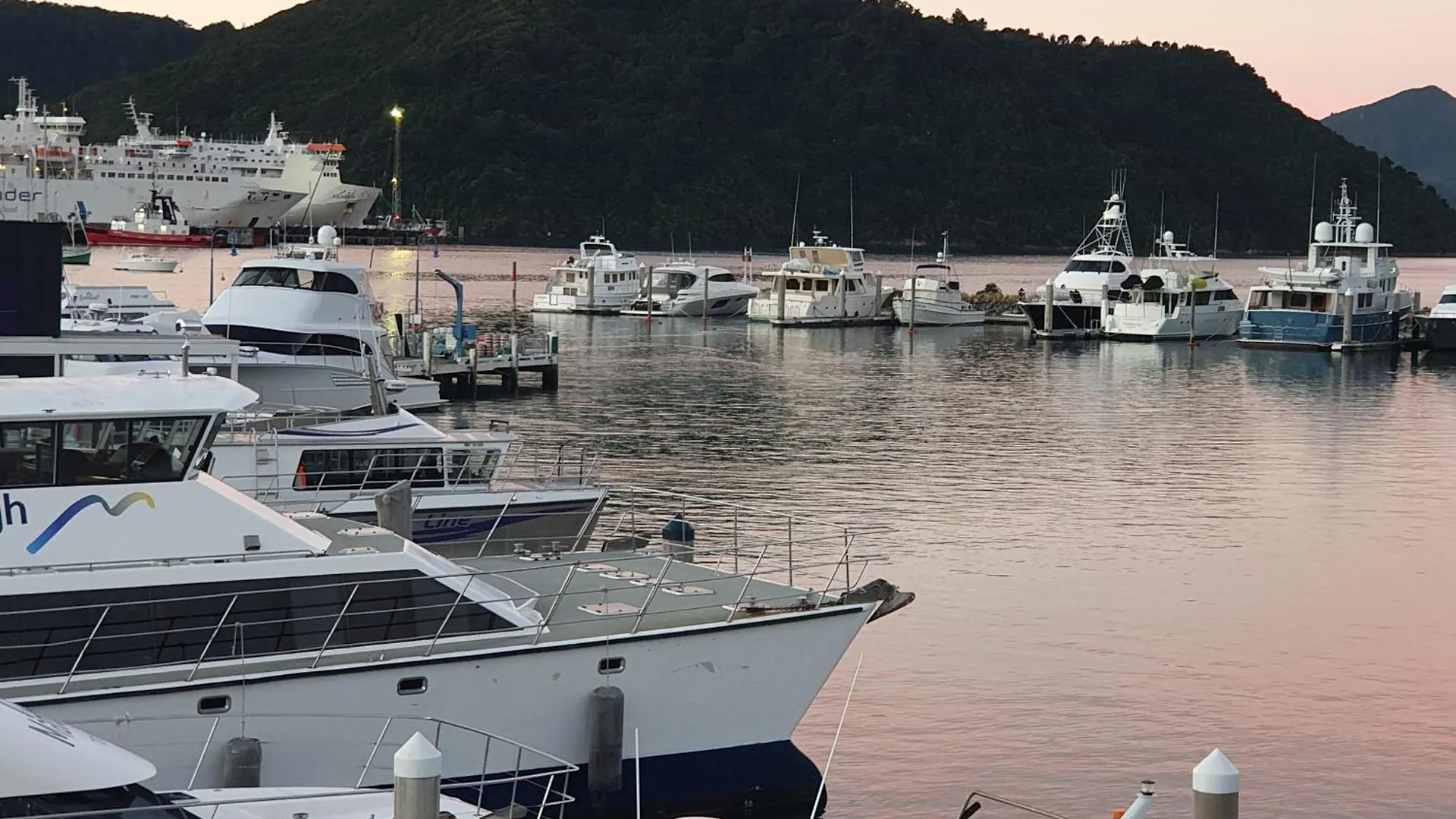 Enchanted Escape Picton 0*,  Neuseeland